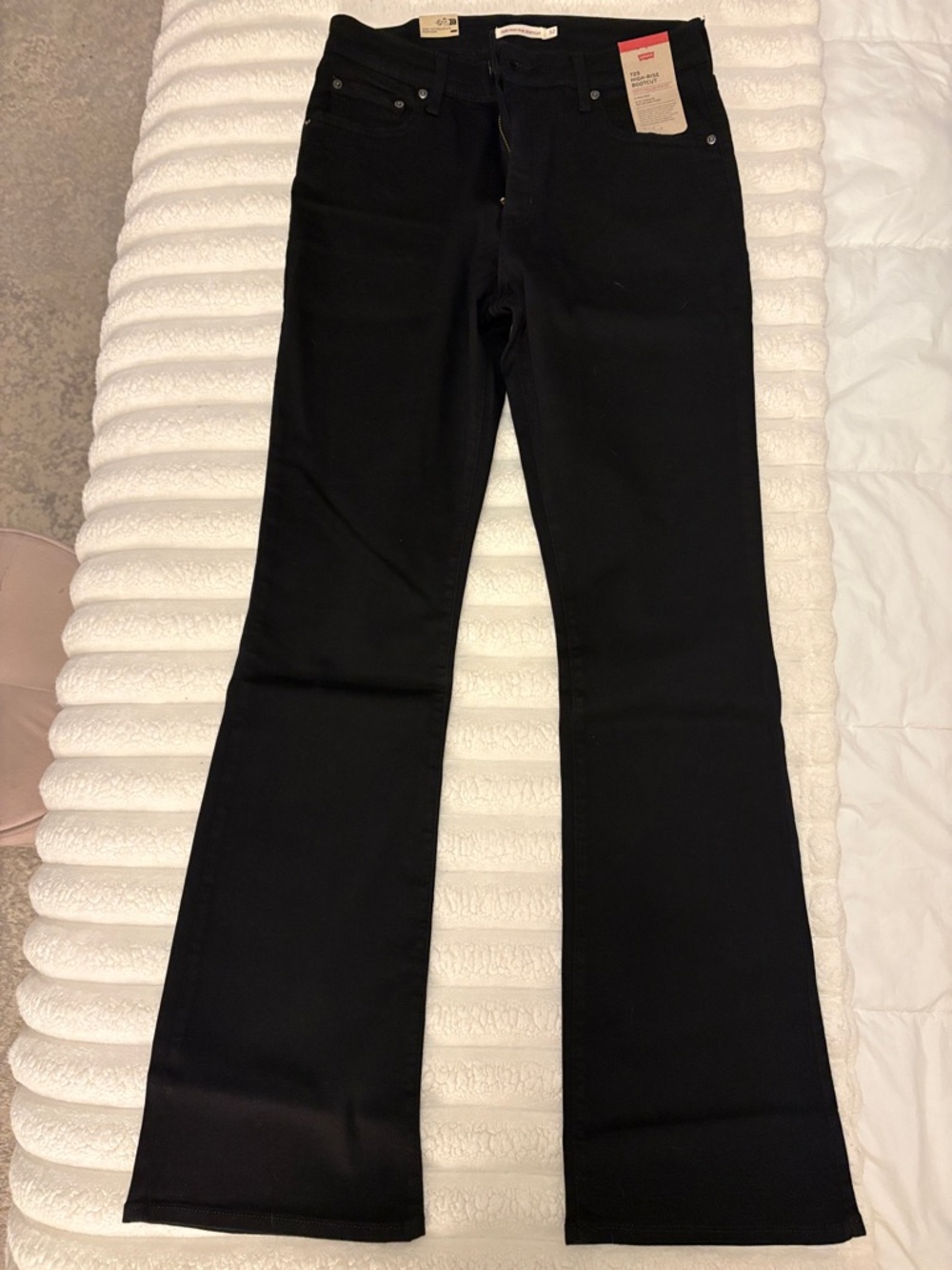Black Flared Levi Jeans